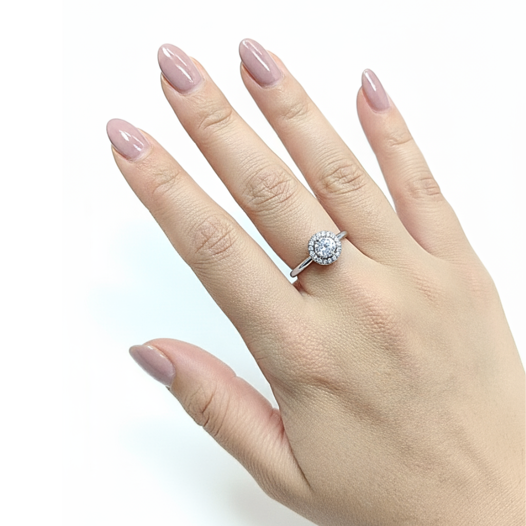 Anello Halo Solitario